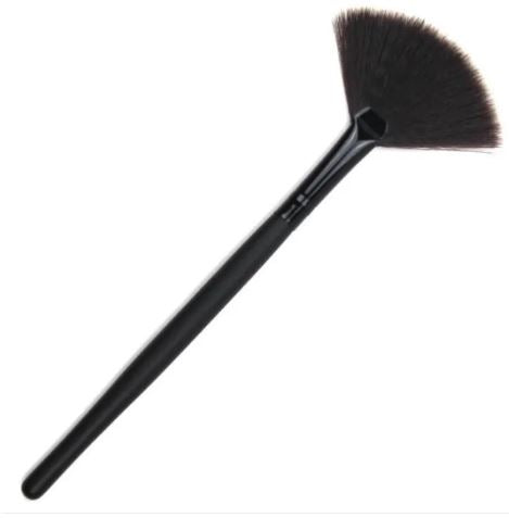 Fan Makeup Brush