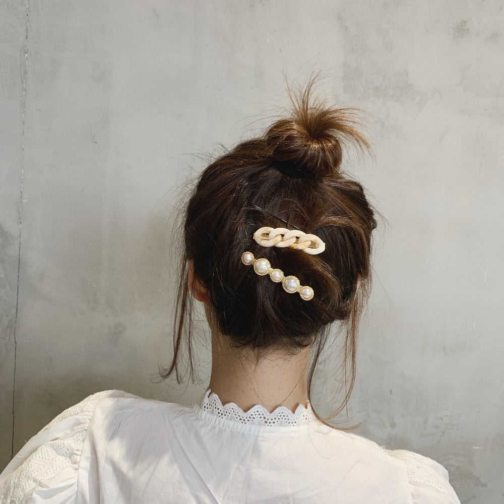 Pearl-Effect Hair Clip Collection