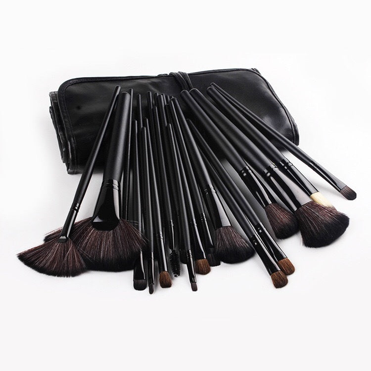 Makeup Brush Set — 24 Pieces