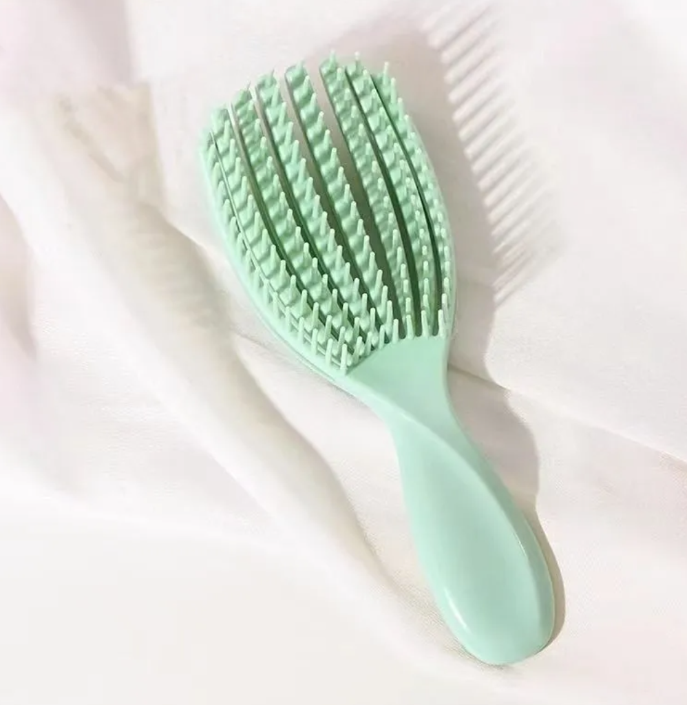 Curved Shell Styling Comb