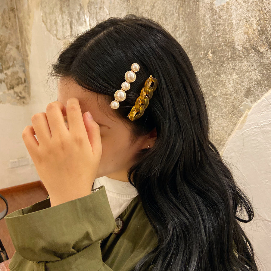 Pearl-Effect Hair Clip Collection