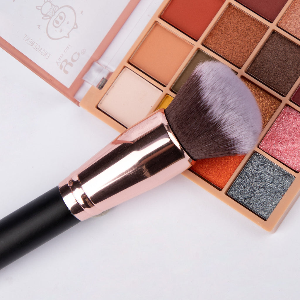 Everyday Foundation & Blending Brush