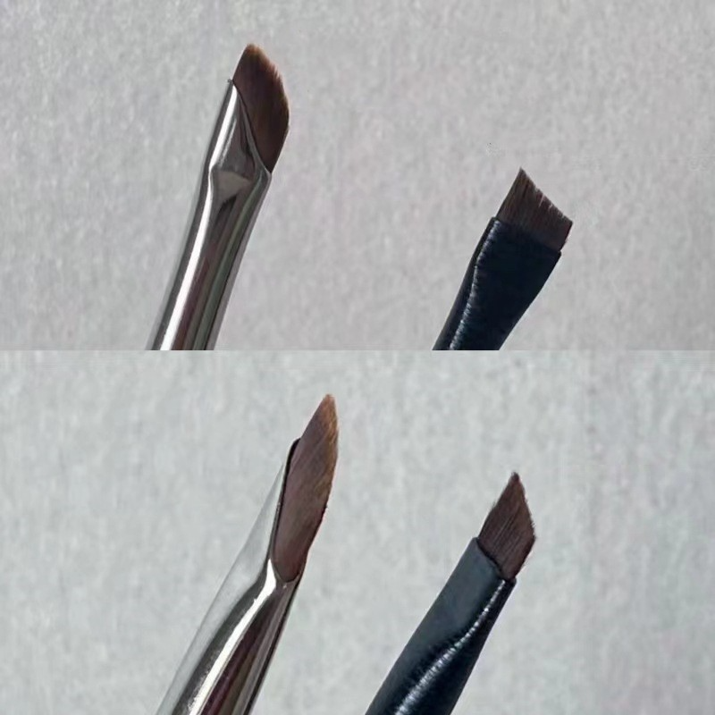 Angled Detail Eyeliner Brush