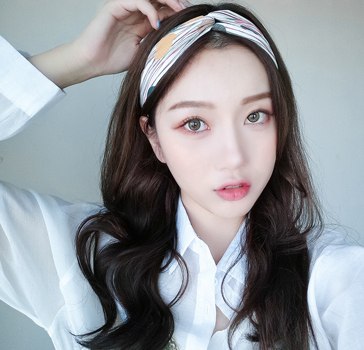 Leaf-Print Knot Headband