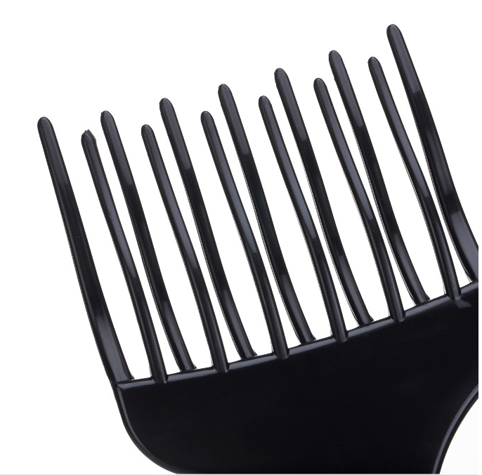 Wide-Tooth Styling Comb