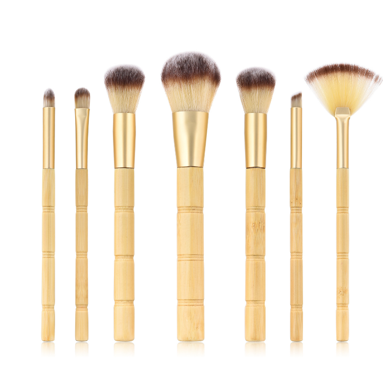Wooden-Handle Makeup Brush Set — 7 Pieces