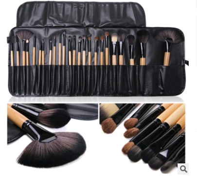 Makeup Brush Set — 24 Pieces